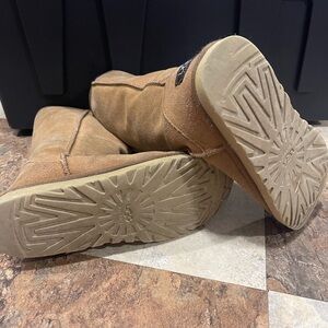 Authentic Ugg boots size 8